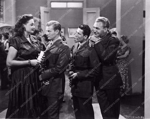 Forret Tucker Julie Bishop and cast film The Sands of Iwo Jima 3602-11