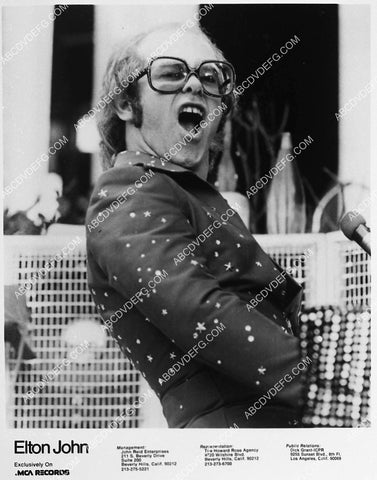 music Elton John at the piano rockin out 3641-04