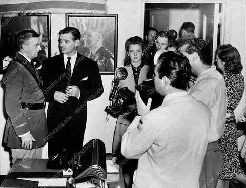 cool candid Clark Gable press conference for war effort 3643-11