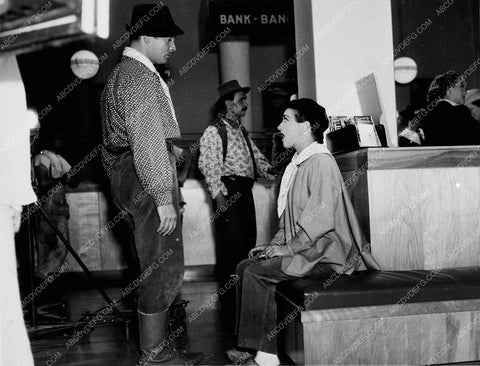 candid Clark Gable Joan Crawford behind the scenes MGM Studios 3643-12