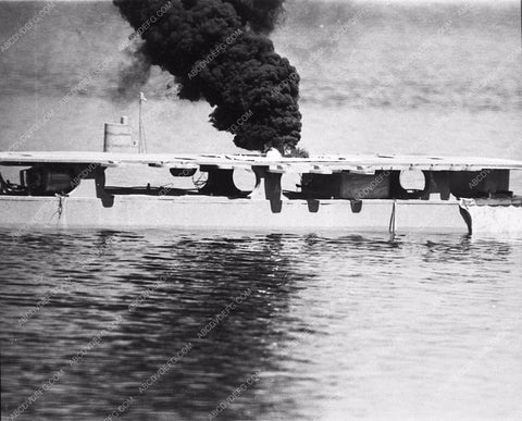 cool miniature model aircraft carrier ship from film Midway 3643-29