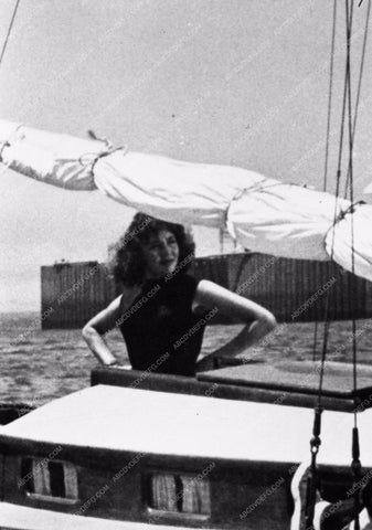 Jennifer Jones 3701-06