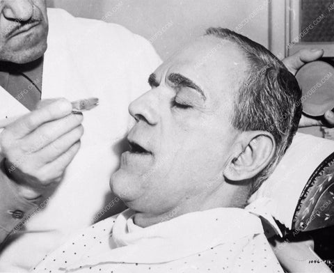 Boris Karloff Jack Pierce doing makeup Frankenstein 3725-20