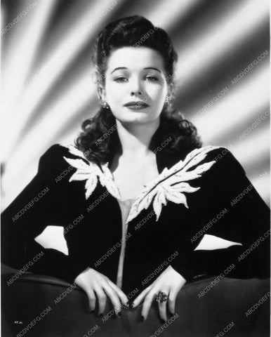 Lois Collier beautiful portrait 3761-03