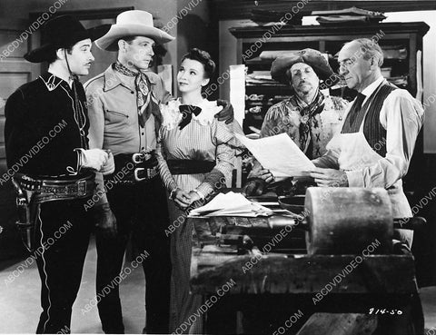 Duncan Renaldo Robert Livingston Carole Landis Raymond Hatton film Cowboys from Texas 3770-19