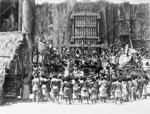 set and cast cool shot original classic fantasy film King Kong 3790-16