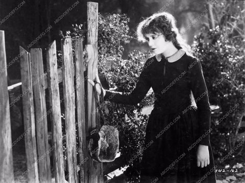 Lois Wilson silent film scene 3928-23