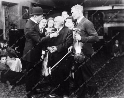 D.W. Griffith Allyn Joslyn candid silent film Way Down East 3949-27