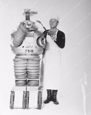 Jonathan Harris and B-9 Robot Lost In Space TV show 4143-31