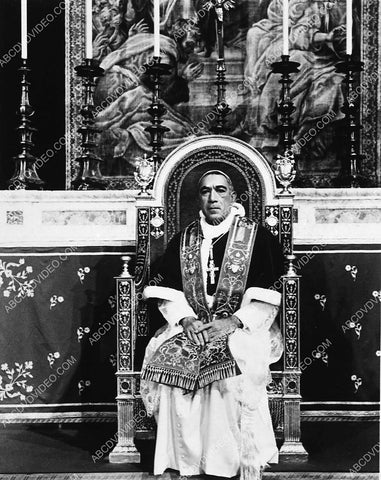 Anthony Quinn film The Shoes of the Fisherman 4145-36