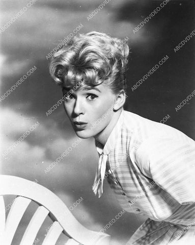 cute Connie Stevens portrait 4279-06
