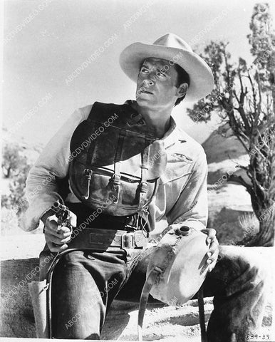 cool Clint Walker and his canteen 4279-27