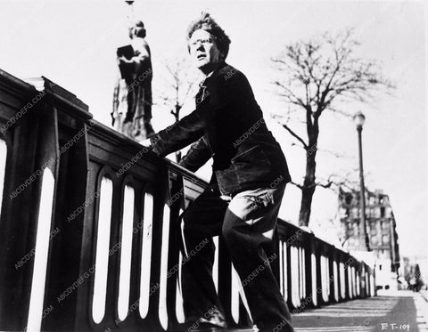 Burgess Meredith film The Man on the Eiffel Tower 4345-16