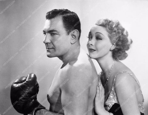 Buck Jones in boxing gloves Helen Twelvetrees Unmarried 4360-17