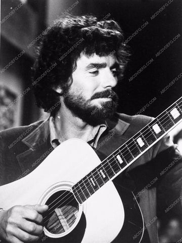 David Birney with guitar from TV show Serpico 4361-05