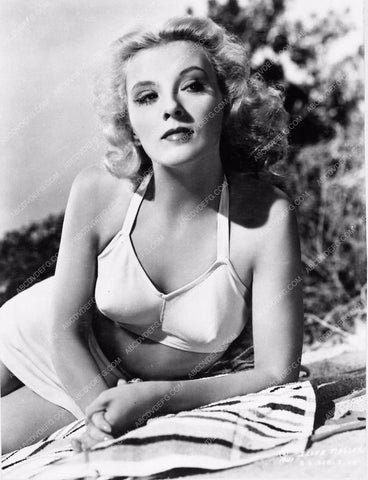 Ilona Massey gorgeous in swimsuit bikini 4437-29