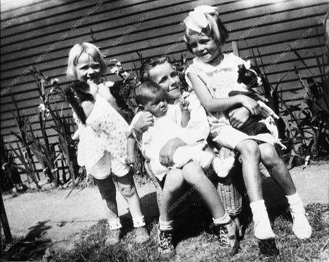 Marilyn Monroe as a child 4544-30