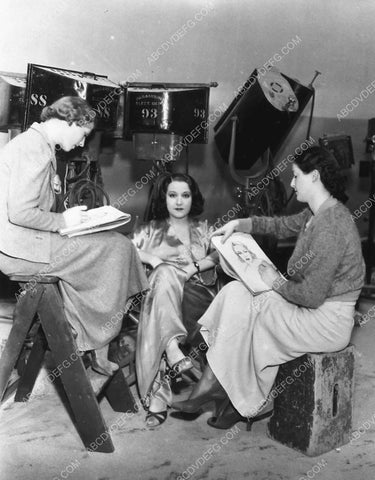 Ethel Merman getting sketched on set Paramount Studios 4548-21