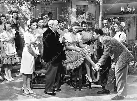 Joan Leslie Robert Alda and the girls film Cinderella Jones 4594-03