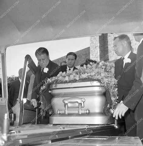Alan Ladd funeral George Stevens 45bx01-109