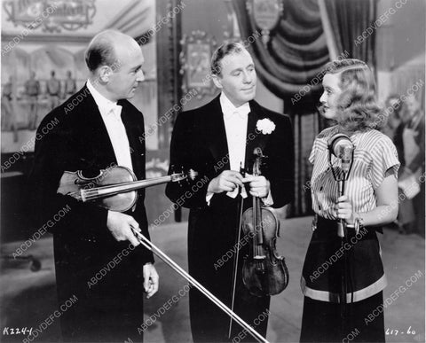 Jack Benny Bette Davis Joseph Szigeti film Hollywood Canteen 45bx01-21