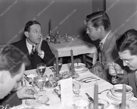 news photo Clark Gable and friends at Lebus' Restaurant 45bx01-72