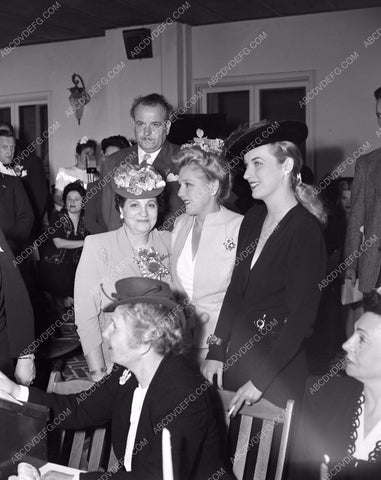 Mary Pickford hosting event in backyard at Pickfair 45bx02-46