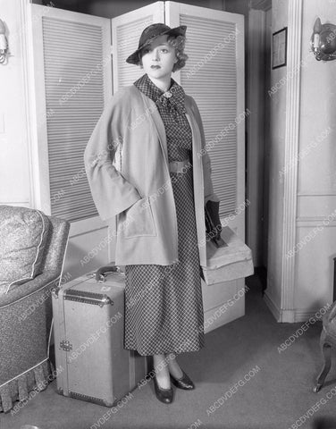 Sally Eilers displays home and fashion for the newspapers 45bx02-59
