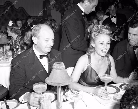 Sally Eilers Harry Joe Brown dining out candid Hollywood 45bx02-62