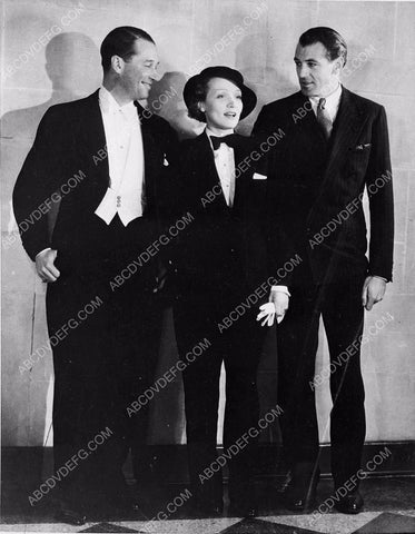 news photo Maurice Chevalier Marlene Dietrich Gary Cooper at film premier 45bx04-138