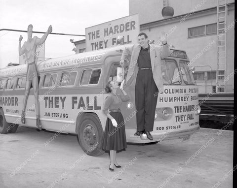 Jan Sterling Mike Lane cool promo bus film The Harder They Fall 45bx04-27