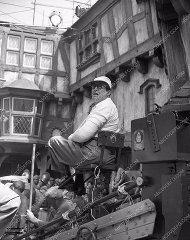 director Henry Koster at Paramount Studios 45bx05-105