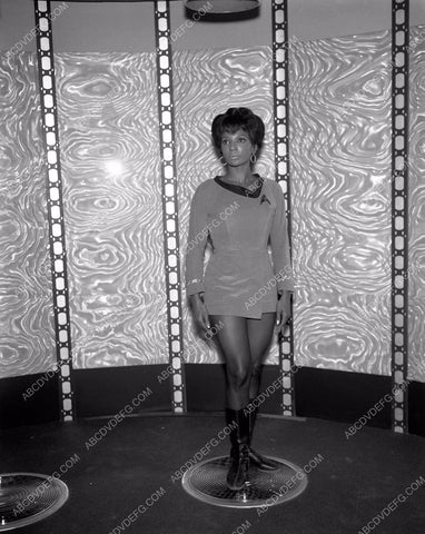 cool shot of transporter room original Star Trek TV show 45bx05-174