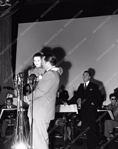 Margaret O'Brien Bob Hope at Look Magazine awards 45bx05-57