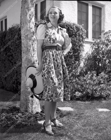 Sally Eilers gives fashion tour of home for Look Magazine 45bx05-68