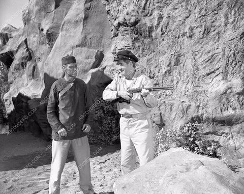 Harry Lauter serial film Trader Tom of the China Seas 45bx06-051