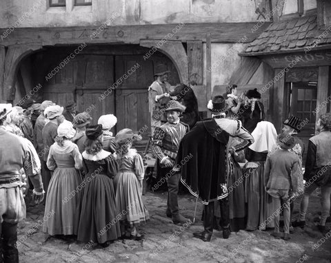Richard Todd and cast film The Virgin Queen 45bx06-231