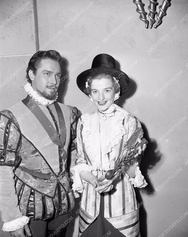 Richard Todd behind the scenes film The Virgin Queen 45bx06-276