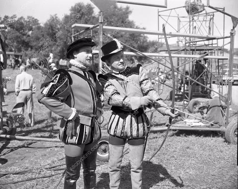 Richard Todd behind the scenes film The Virgin Queen 45bx06-282