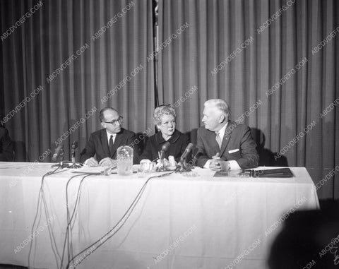 Mary Pickford Leslie Fenton some board type meeting 45bx07-011