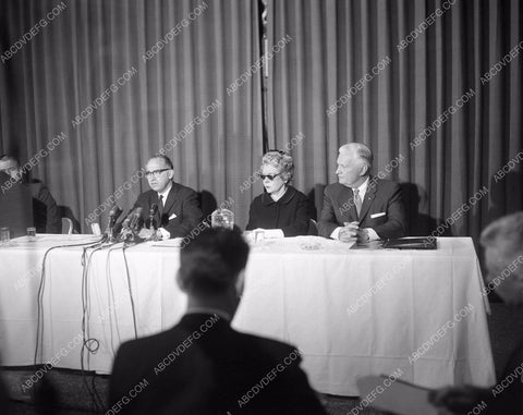 Mary Pickford Leslie Fenton some board type meeting 45bx07-013
