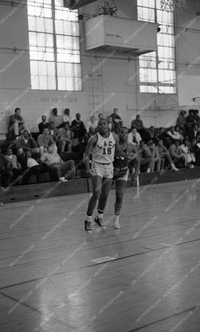sports photo LACC college basketball v Holywood University 45bx07-131