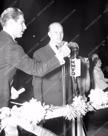 Edgar Bergen at the KMTR microphone 45bx07-209