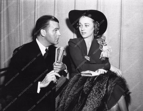 Neil Hamilton Sally Eilers for Hollywood Hotel Radio Broadcast 45bx07-346