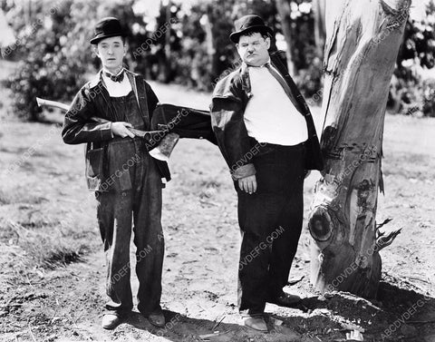 Laurel & Hardy comedy short subject 45bx08-284