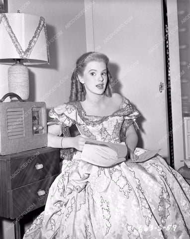 Peggy Cummins wardrobe costume dressing room film Forever Amber 45fa-12