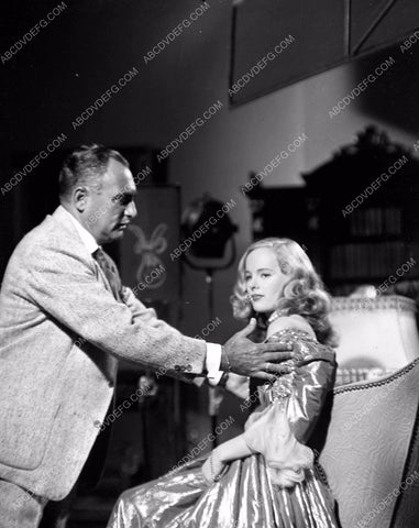 Peggy Cummins behind the scenes film Forever Amber 45fa-18