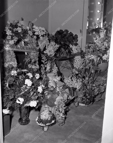 Peggy Cummins dressing room Forever Amber 45fa-66