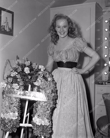 Peggy Cummins dressing room Forever Amber 45fa-67