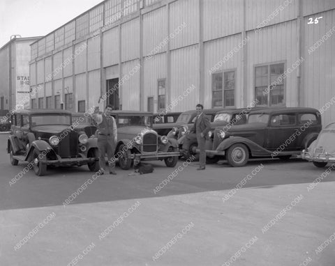 Robert Stack and cast Desilu backlot TV show The Untouchables 45unt-45